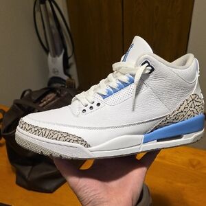 Jordan Athletic Shoes White and Blue